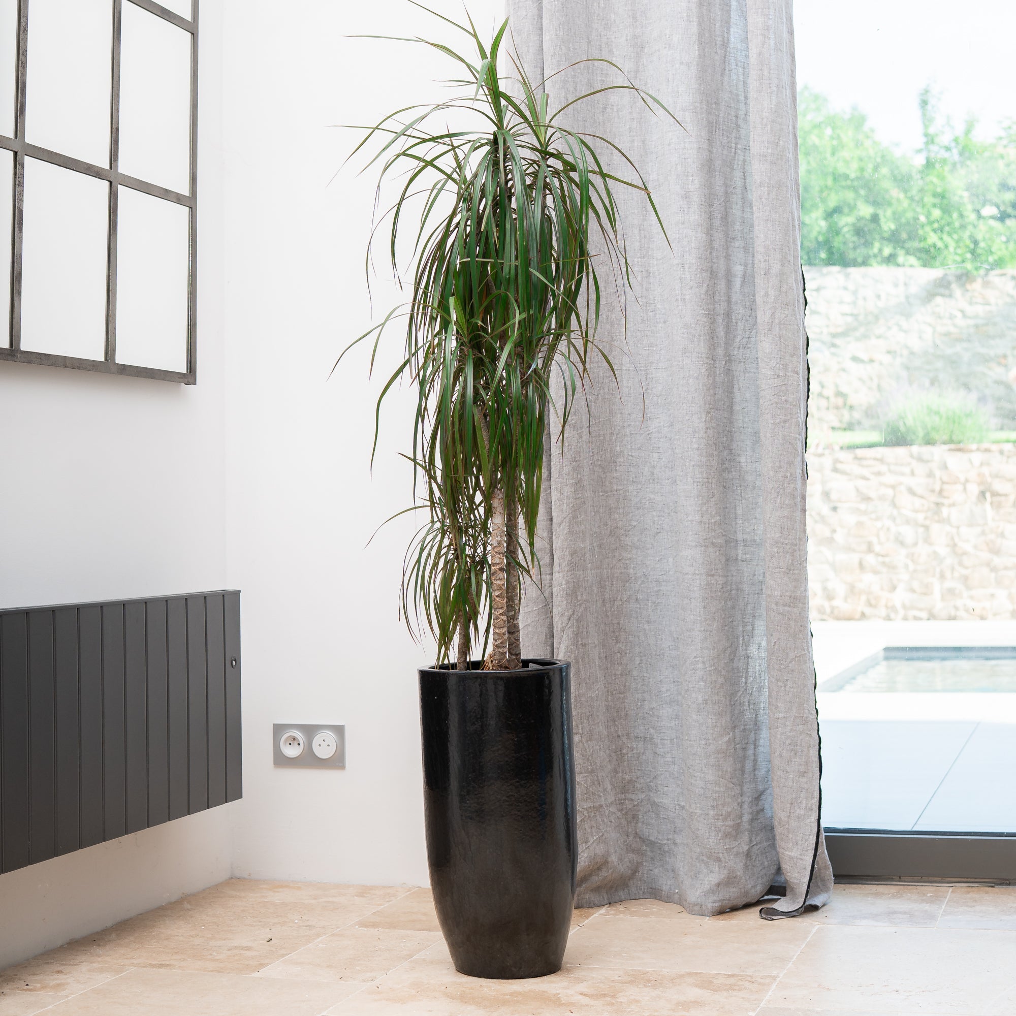 Květináč ATHENA černá – ručně vyráběná keramika, XXL až 68 cm