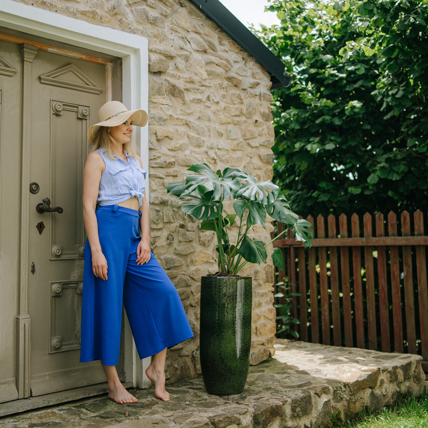 Keramicky květináč Athena - Tropická Zelená