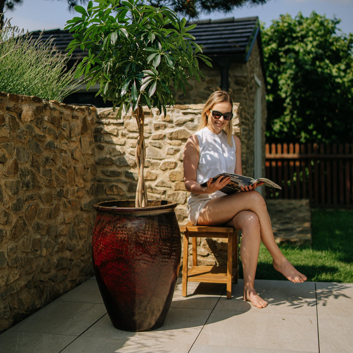 Keramicky květináč Poseidon - Cihlově červená