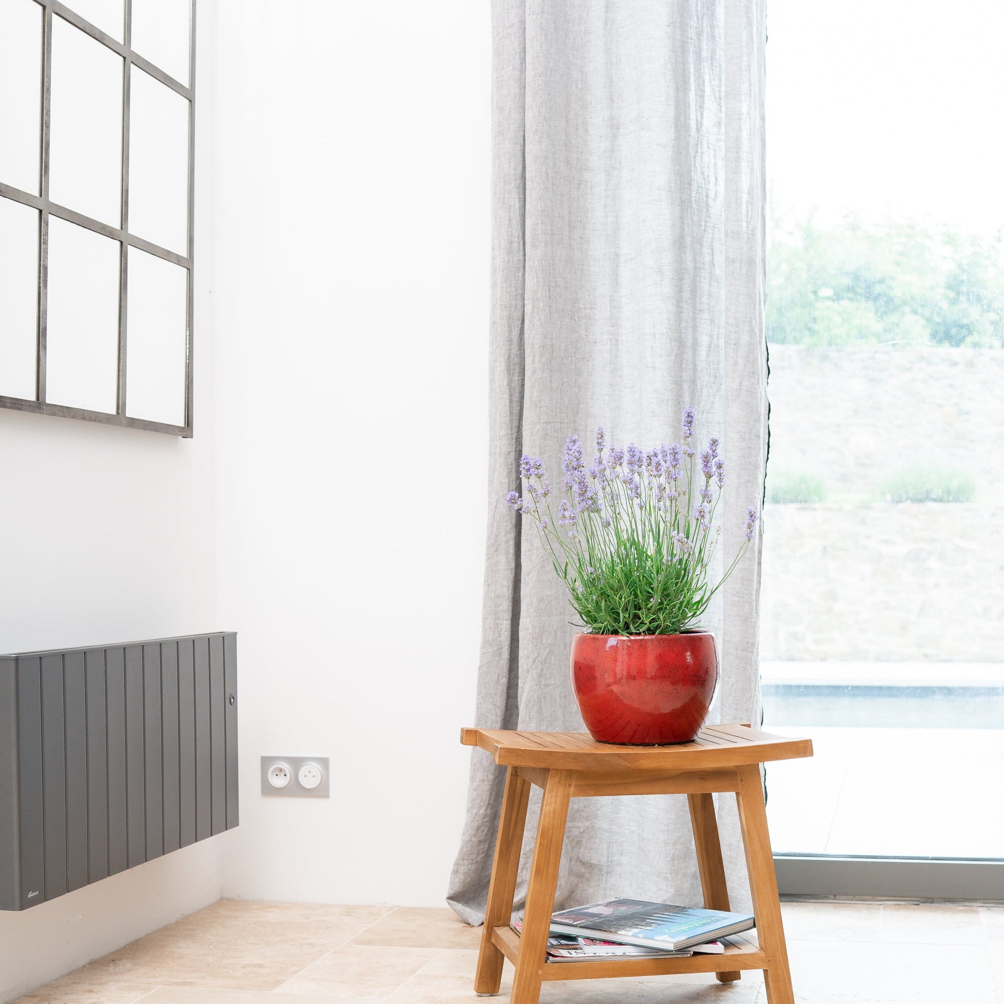 Keramicky květináč Romulus - Tropická červená