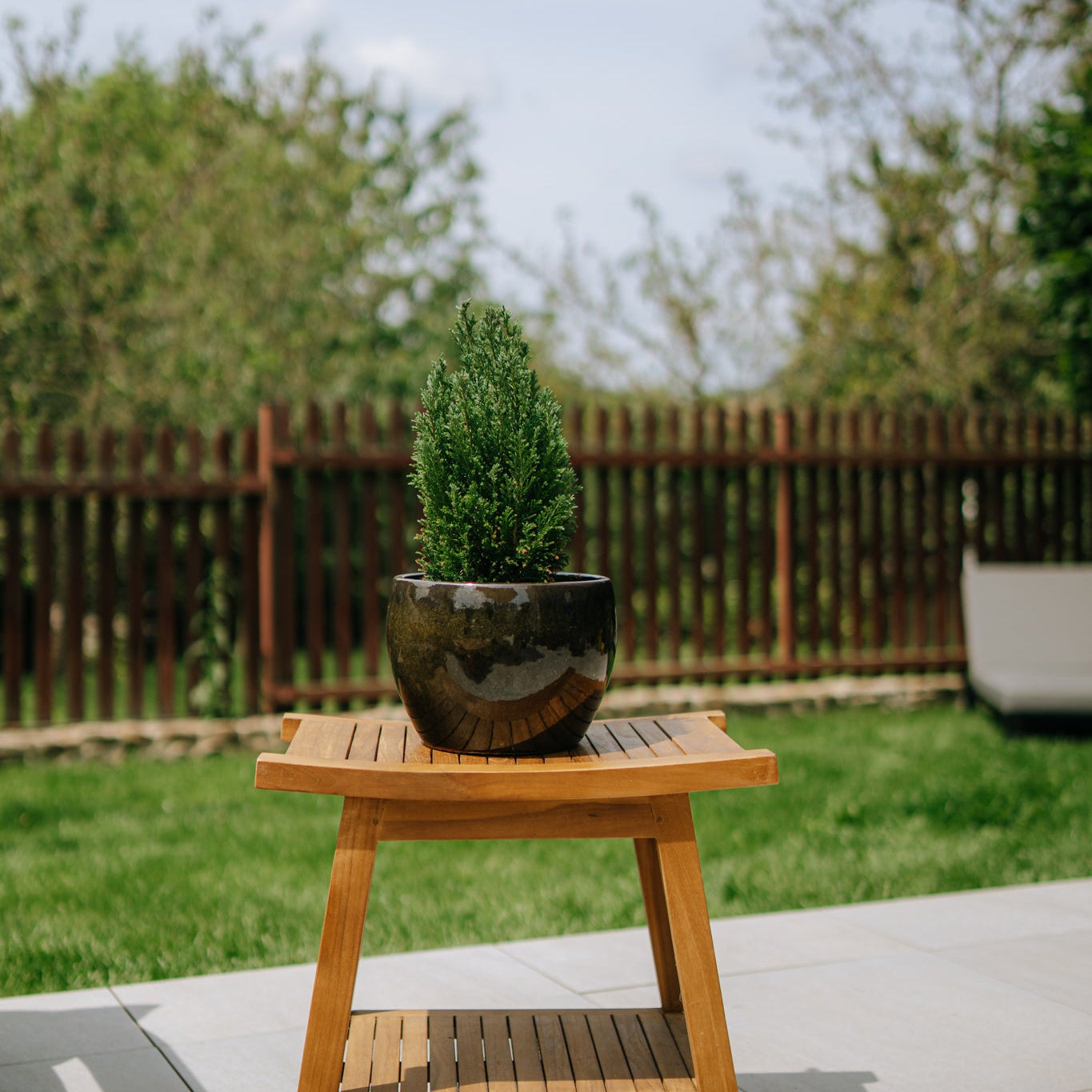 Keramicky květináč Romulus - Tropická zelená