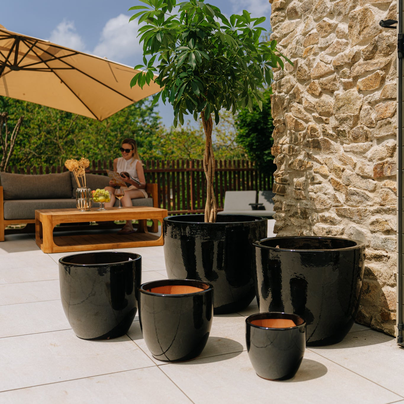 Provencelia květináč LANCELOT Černá – glazovaná terakota, styl Anduze