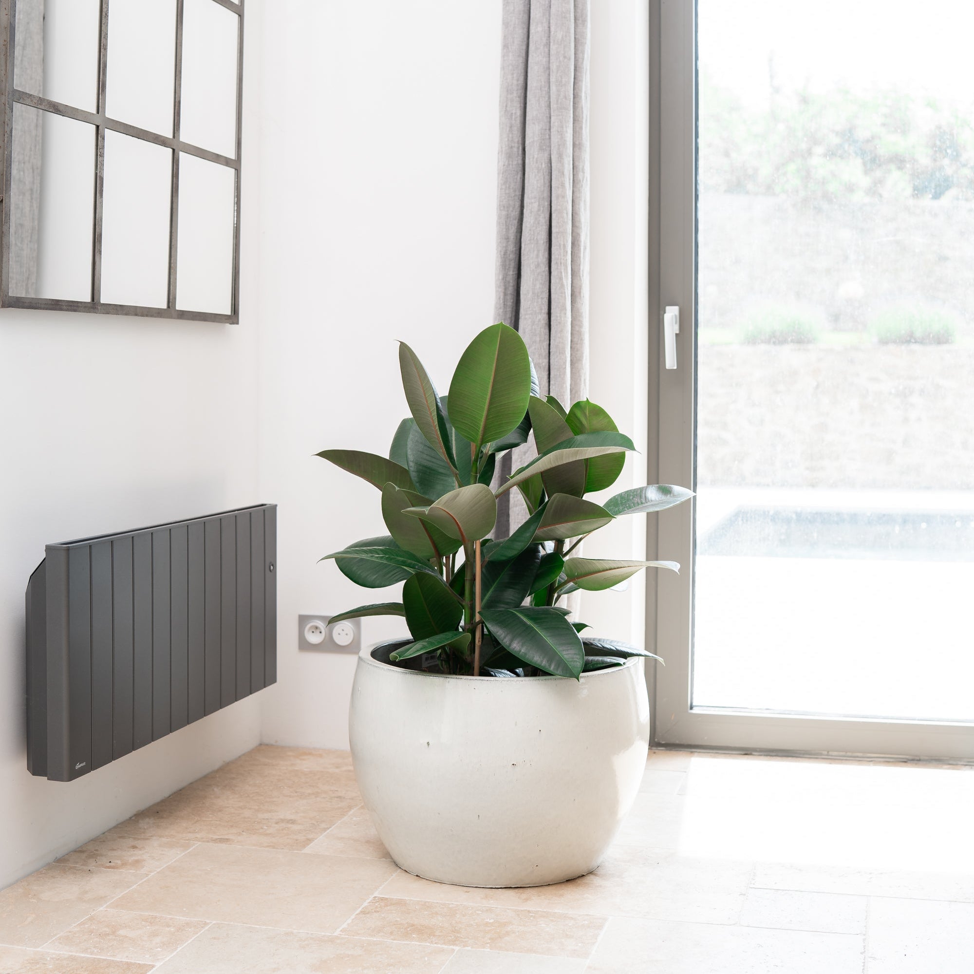 Keramicky květináč Romulus - Krémová