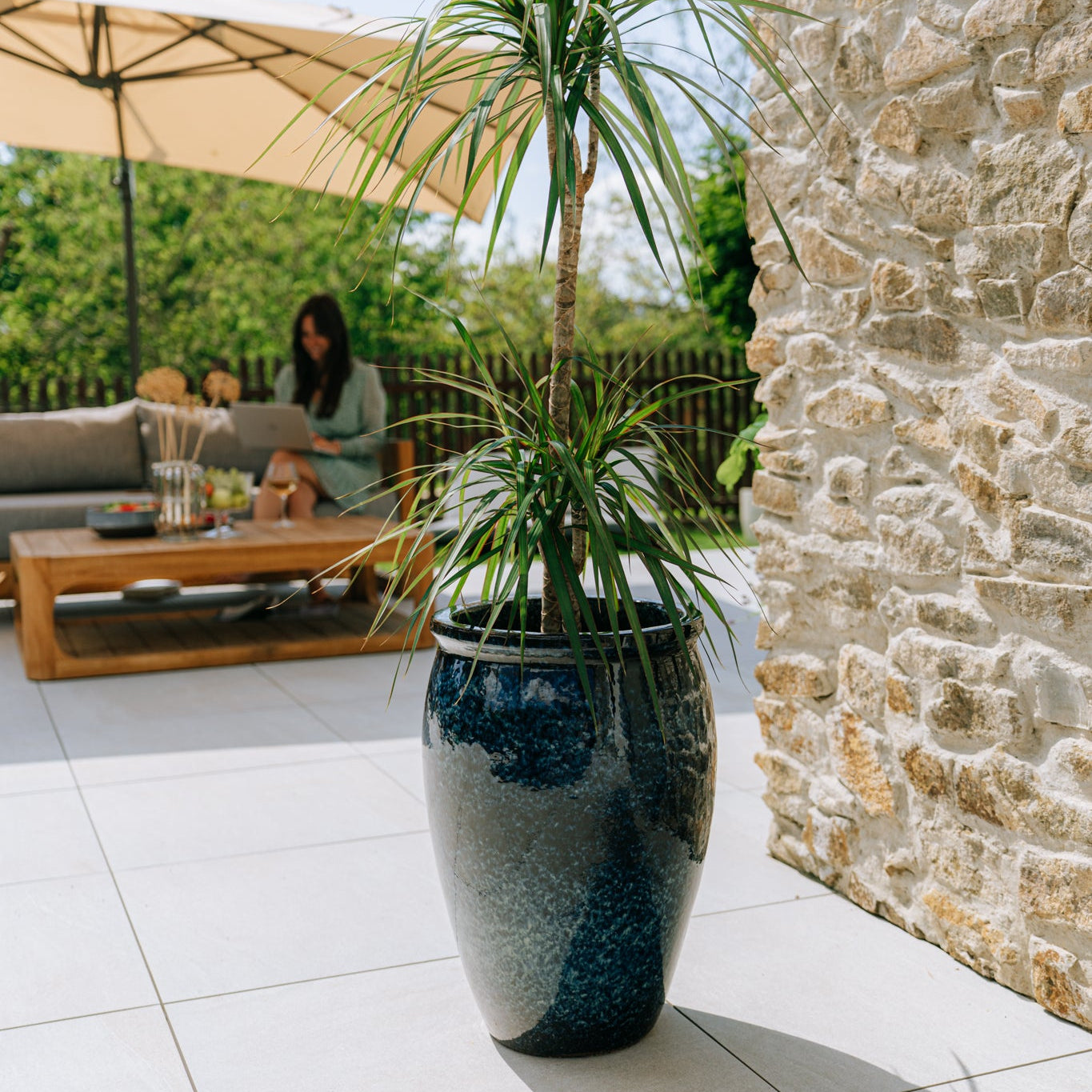 Keramický květináč BACCHUS - Ledově modrá