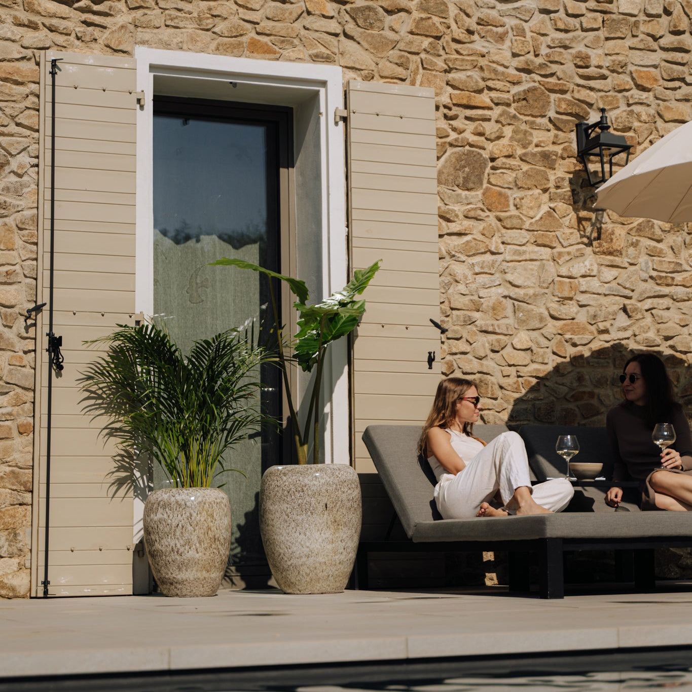 keramicky kvetinac bily tygr - Provencelia.cz