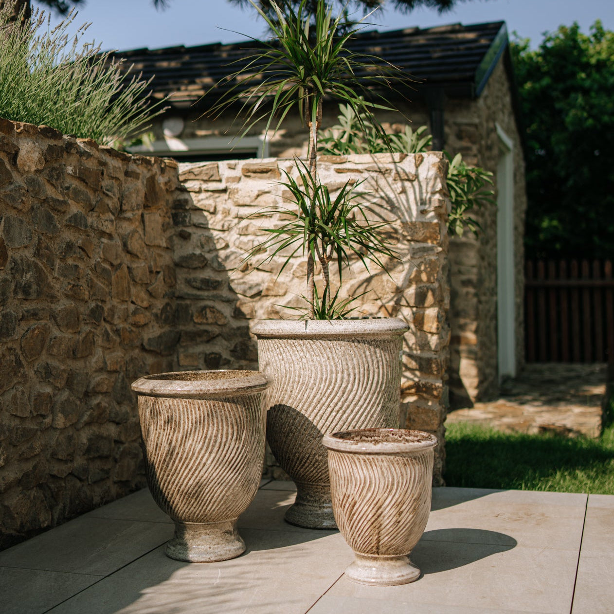 Keramický květináč Morgane - Tygrovaně bílý