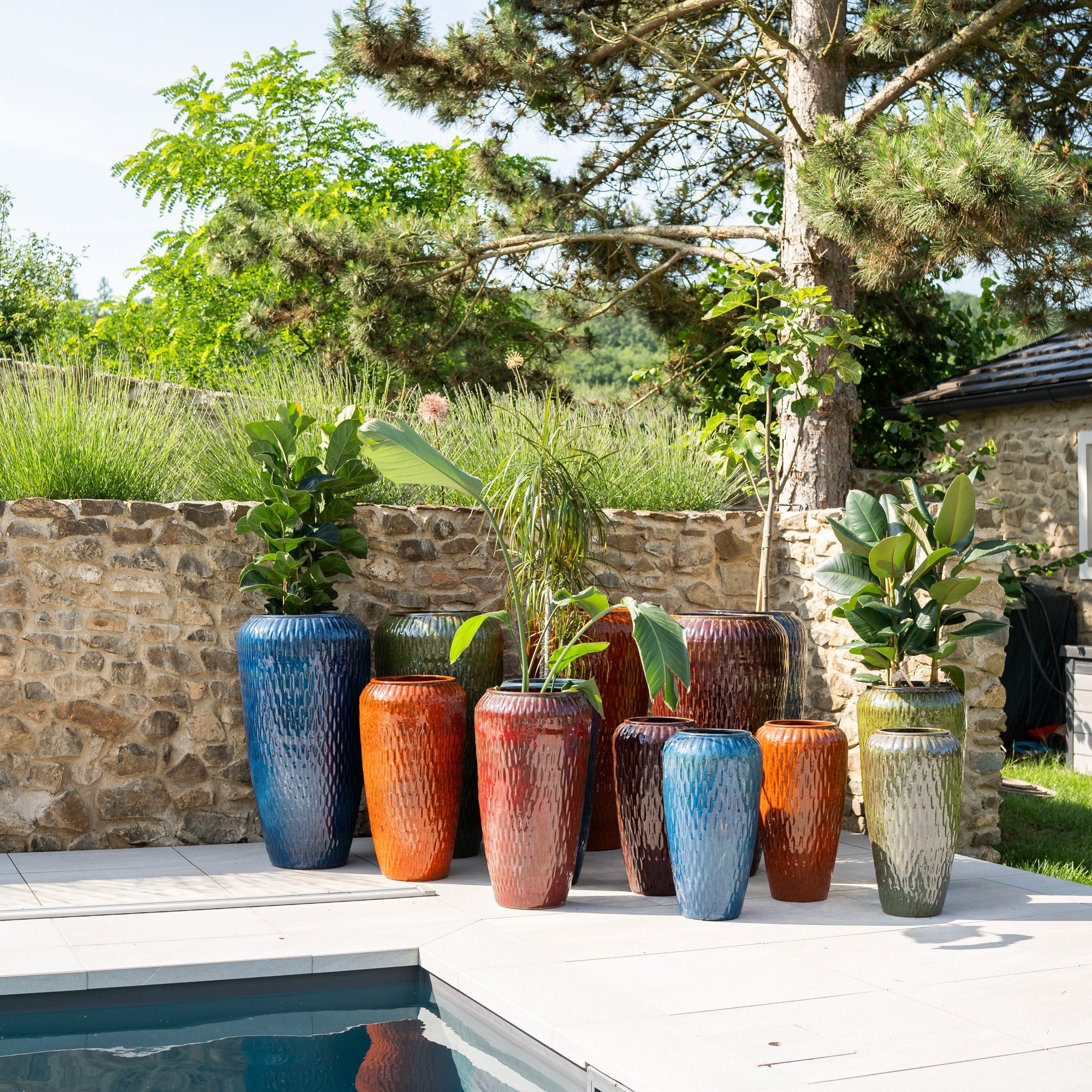 Keramický květináč Pompadour - Tygrovaně bílá