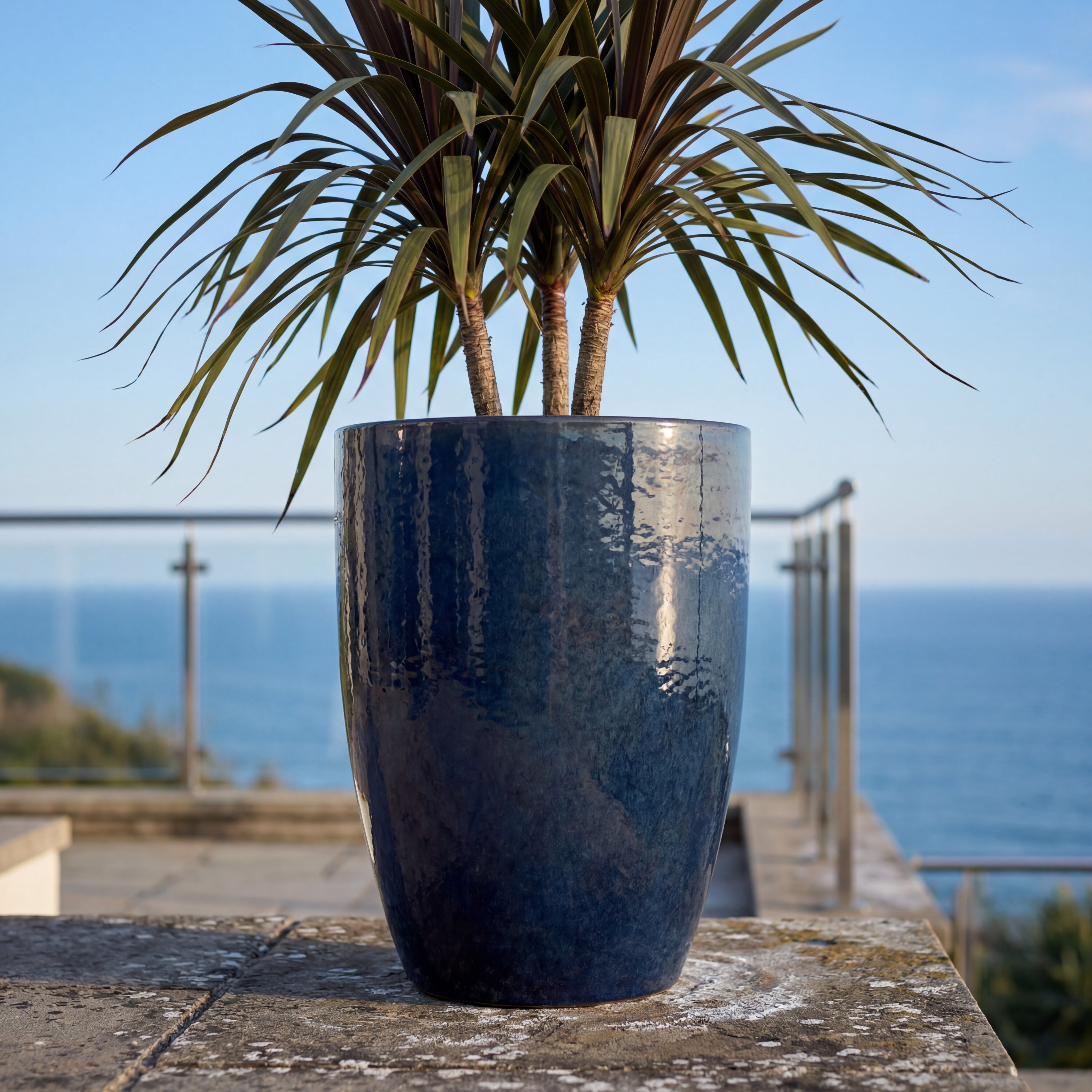 Stylový keramický květináč MAZARIN v interiéru